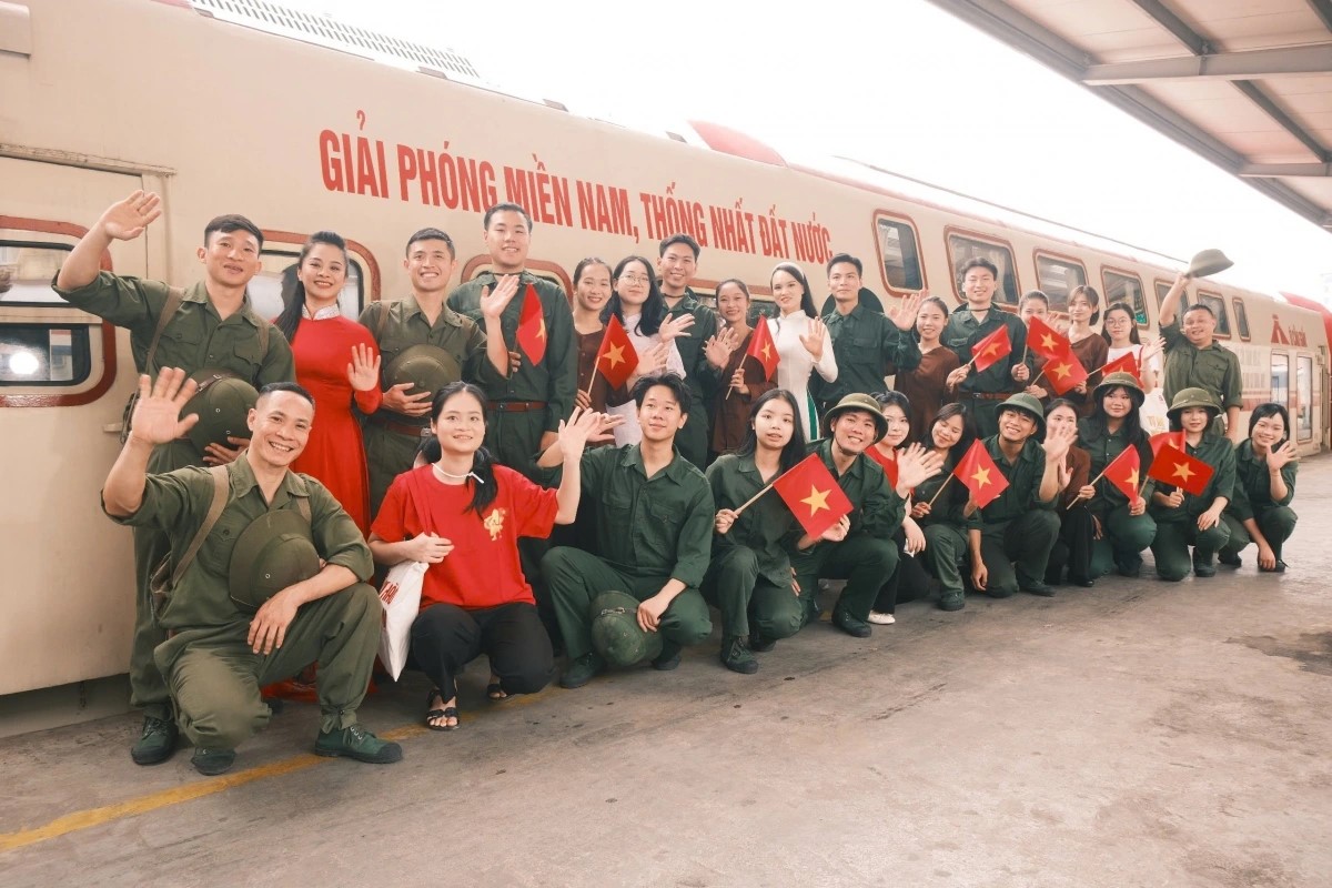 하노이, 국가 통일의 기억을 되새기는 특별 열차 운행